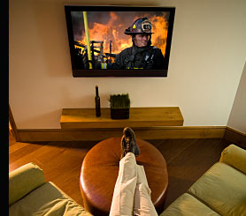 Wall-mounted LCD Tv with concealed wiring